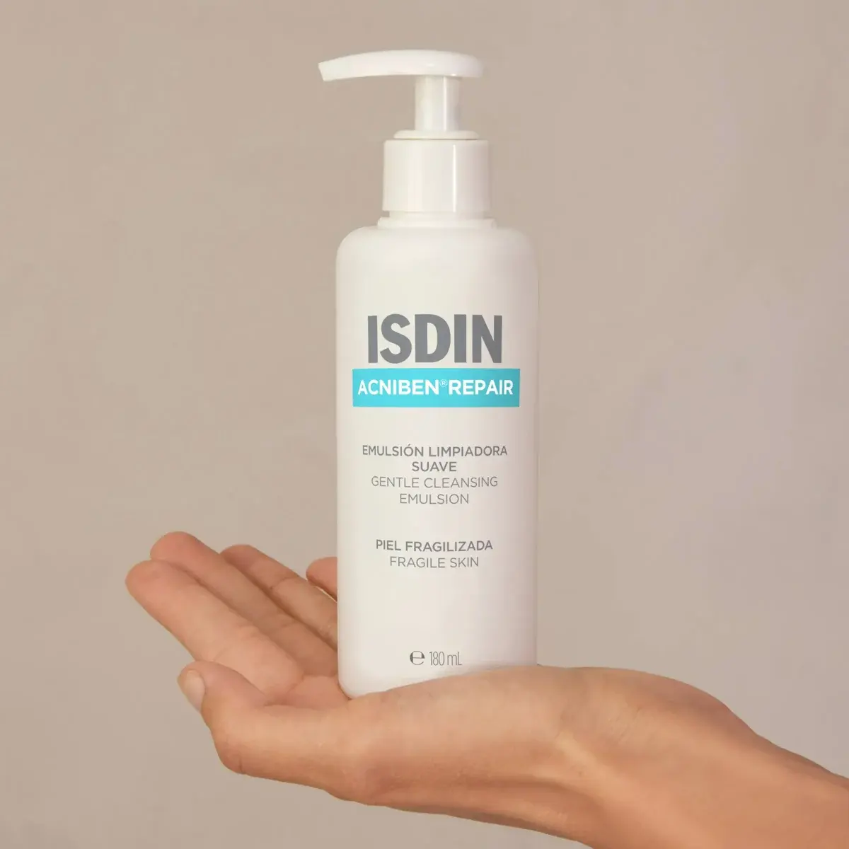 ISDIN Acniben Repair Limpiador Facial Suave 180ml - Emulsión limpiadora pieles bajo tratamientos antiacneicos - Image 3