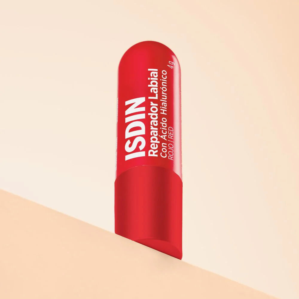 Isdin Reparador Labial Color Rojo Con Ácido Hialurónico 4G - Image 4